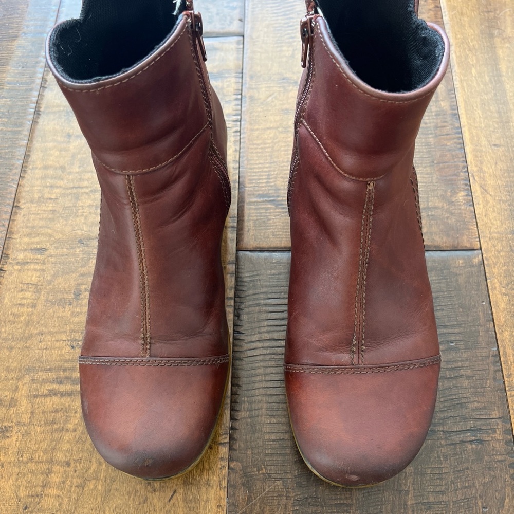 Keen Mora Button brown leather ankle boots with zippers size 9 - Picture 3 of 6